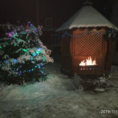 Shelter Pid Lypamy Villa Mikulicsin Kültér fotó